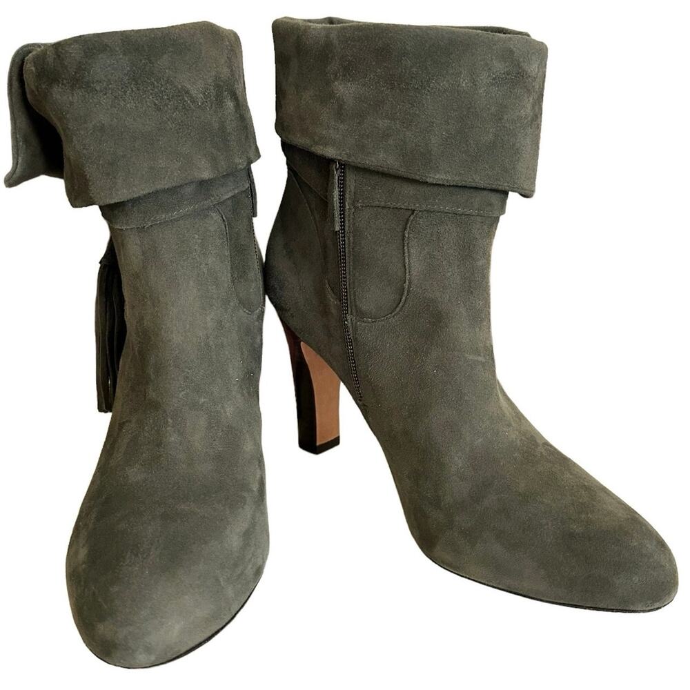 Johnson and Murphy Keaton Cuff Bootie sage green suede boots size 10 4” heel